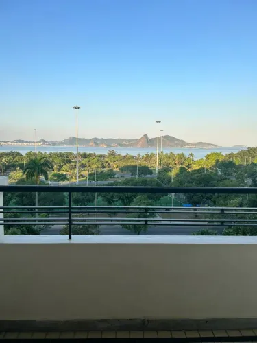 APTO TOTALMENTE REFORMADO COM VISTA MARAVILHOSA