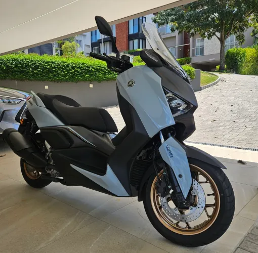 Yamaha XMAX 300 conected mod 2026