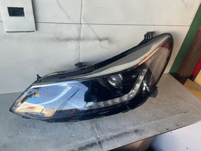 Farol Do Cruze 2017/24 Com Led Lado Esquerdo (Original Usado)