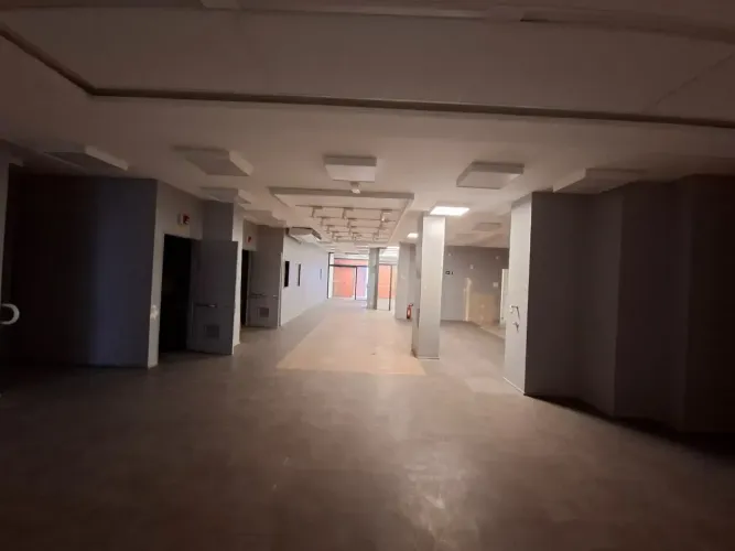 ALUGA-SE ÓTIMA LOJA 850m² TODA REFORMADA CORAÇÃO DE NILÓPOLIS AV. GETÚLIO VARGAS