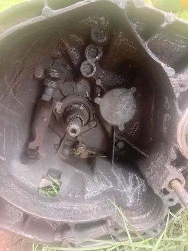 Vende câmbio fiet uno 4 marcha tranbulador por baixo 