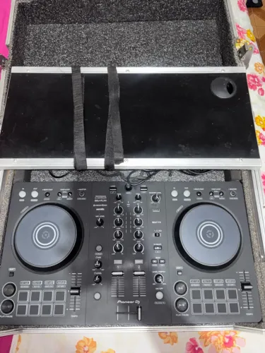 Controladora FLX4 pioneer