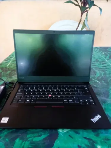 Notebook - Lenovo ThinkPad E14 ? Peças / Reposição ? Tudo Funcionando.