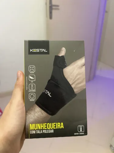 Munhequeira com tala polegar