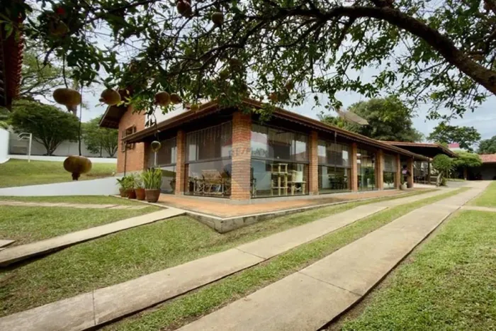 Casa de Alto Padrão 2.000 m² com 5 Dormitórios no Esplanada do Carmo - Jarinu/SP