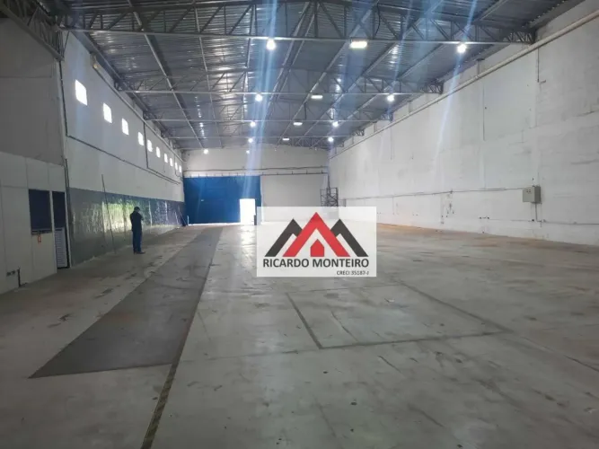 Galpão para alugar, 825 m² por R$ 10900/mês - Quinta das Frutas - Taubaté/SP