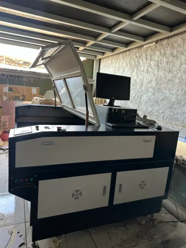 Máquina de Corte a Laser