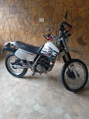 Moto Honda XR200r 2002
