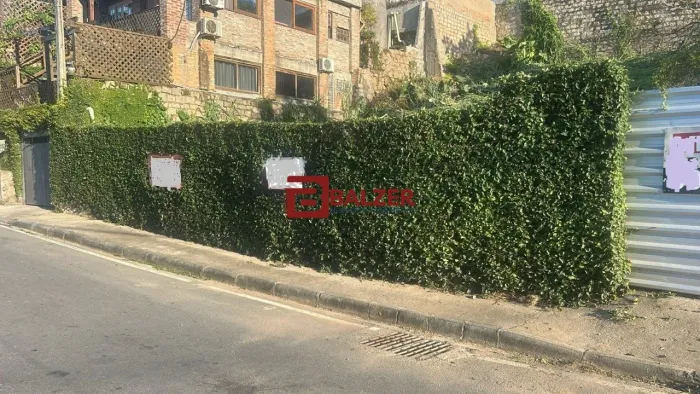 Terreno à venda na Agronômica, próximo à Beiramar