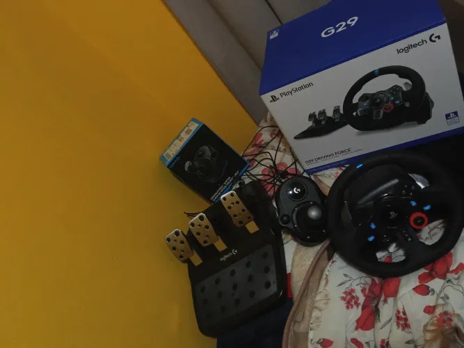 Kit da Logitech g29 ( volante e câmbio )