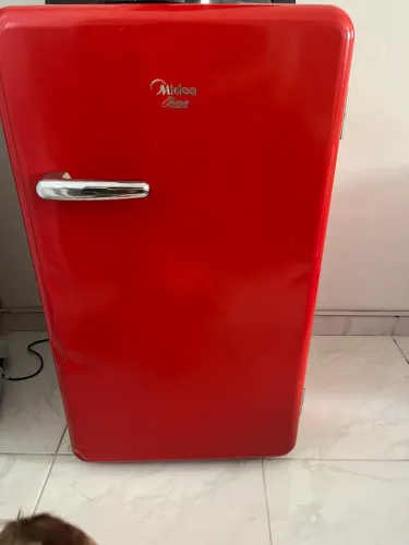 Frigobar Midea