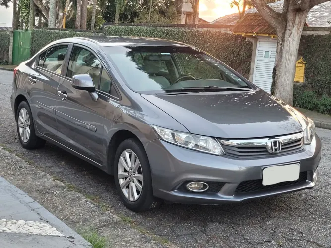 Honda Civic Sedan LXS 1.8/1.8 Flex 16V Aut. 4P 2014