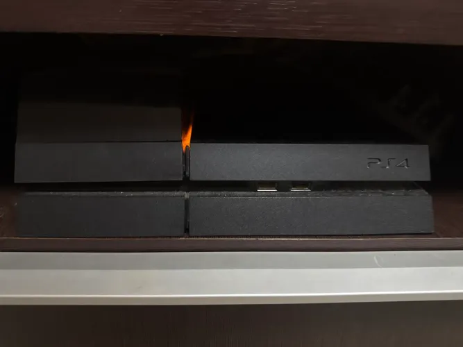 VENDO PS4 1TB + JOGOS TOP (Venda pra SlZ apenas)