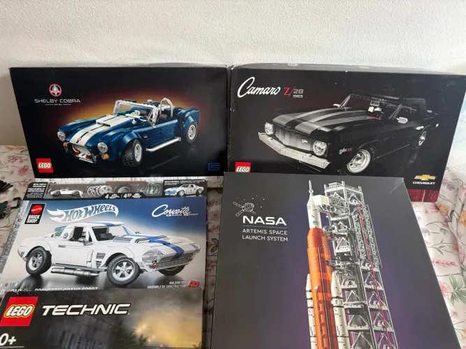 Legos lacrados, e usados, carros, naves espaciais