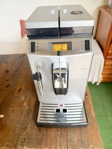 Máquina de café expresso Saeko Lirika