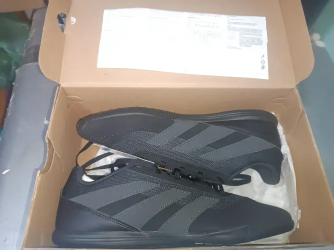 Adidas Predator Club In Sala