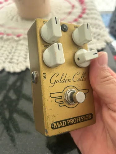 Pedal mad professor cello