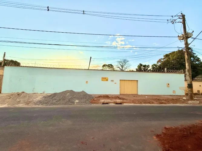 Sobrado para alugar, 3 quartos, Setor Morais