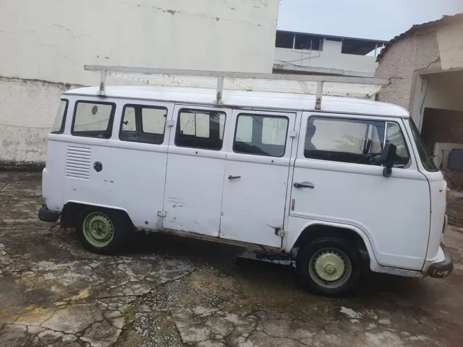 Volkswagen Kombi Standard/ Luxo/ Serie Prata 1996