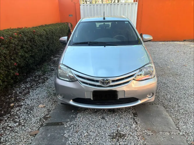 Toyota Etios X 1.3 Flex 16V 5P Mec. 2017