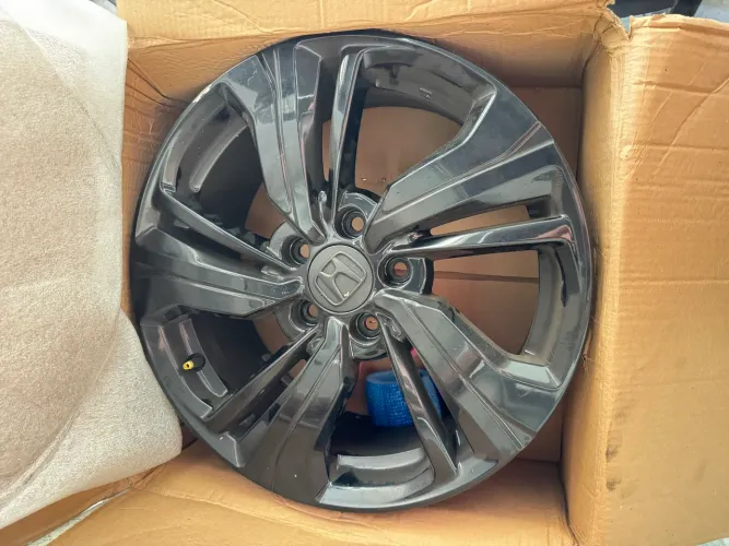 Jogo com 4 rodas Honda Civic G10 aro 17 5x114