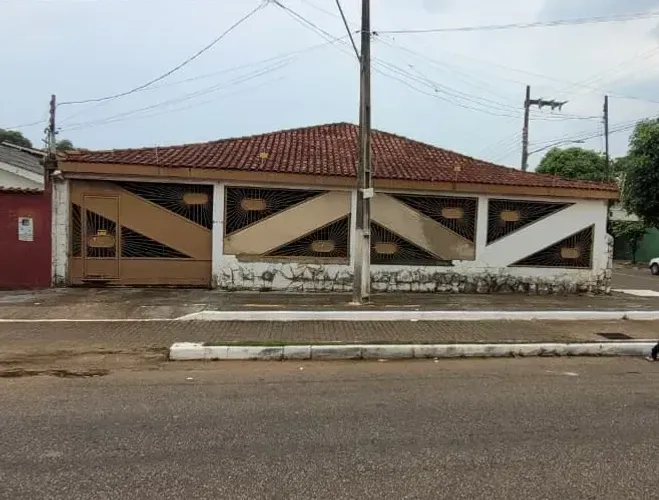 Imóvel de Esquina Comercial/Residencial na Av. José Vieira Caúla - 450m²