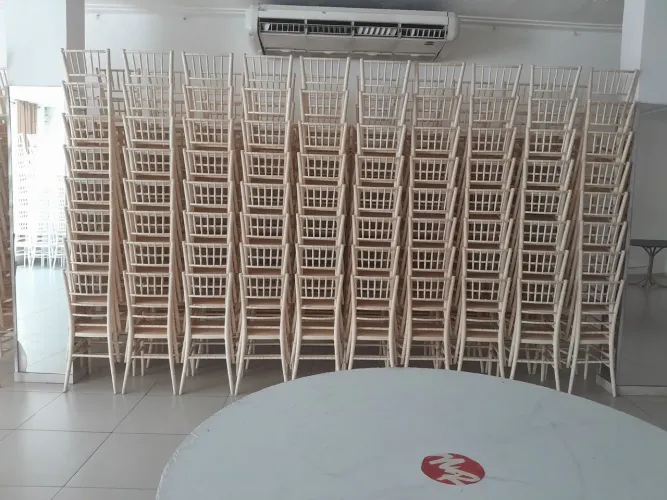 Cadeiras Tifany para eventos