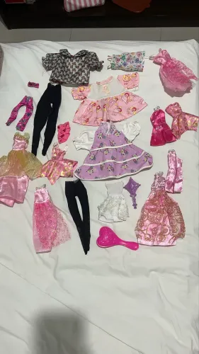 Lote roupas de bonecas 