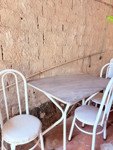 Mesa com 4 cadeiras