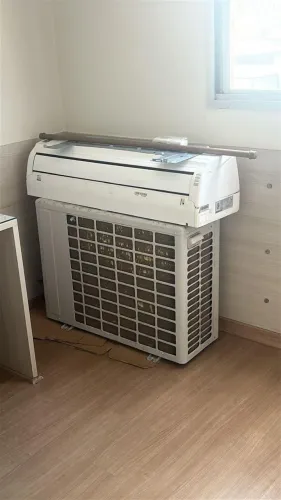 Vendo ar Split LG Inverter 18000 btus