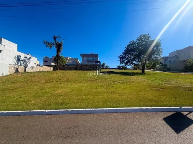 Lote no Condomínio Vale Verde com 440,02 m², estuda permuta em veículo. Qd 04