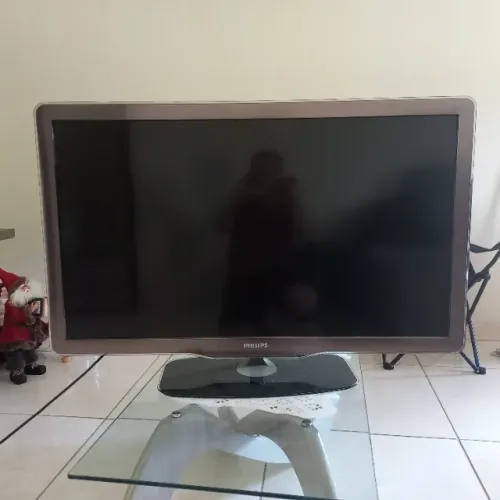 Tv led 40 polegadas semi nova