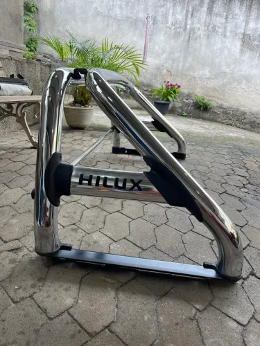 Santo Antônio ,soleiras e capota marítima originais da Hilux 