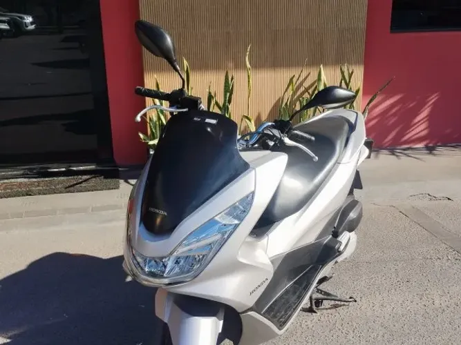 Honda pcx 2018 scooter