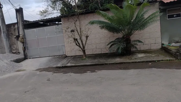 Vendo casa ampla independente