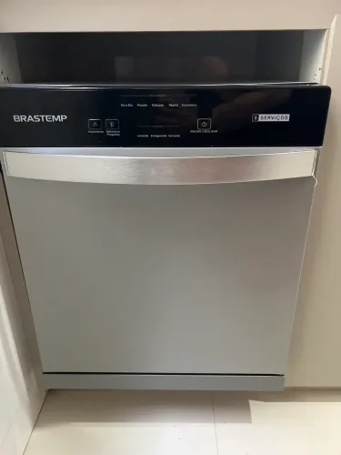 Lava louças 8 serviços Brastemp 220v sem marcas de uso