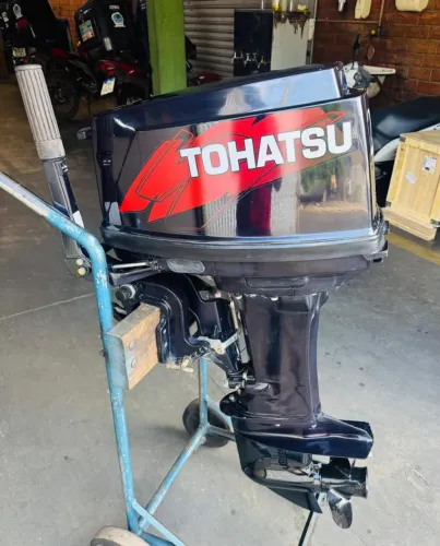 Motor Tohatsu 25 HP 2 Tempos - Único dono.