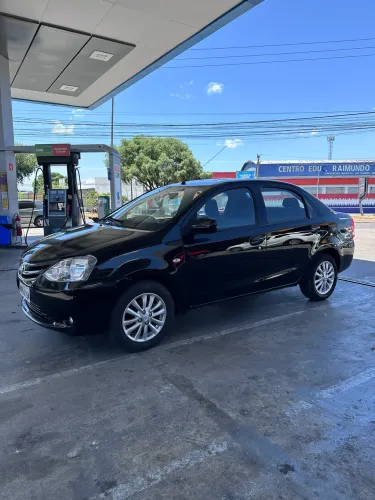 Toyota Etios XLS Sedan 1.5 Flex 16V 4P Mec. 2013