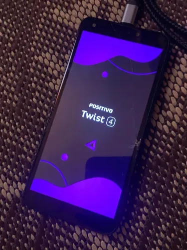 Celular Positivo Twist 4 64GB