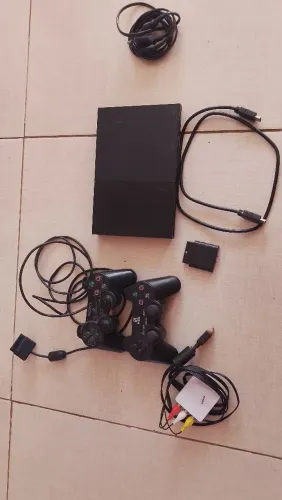 vendo um PS2 (vídeo game)