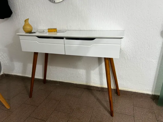 Vendo aparador branco