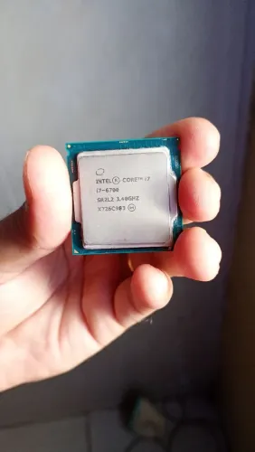 Vendo processador Intel Core i7-6700 em perfeito funcionamento