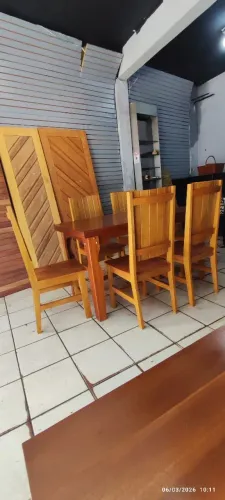 Mesa de jantar com 6 cadeiras 