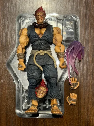 PLAY ARTS KAI STREET FIGHTER IV AKUMA