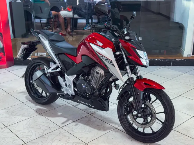 HONDA CB TWISTER 300F 2026 FLEX COM APENAS 900KM - COR EXCLUSIVA