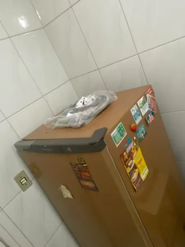 Vendo geladeira em bom estado de conservação