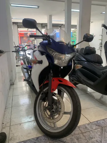 VENDO HONDA CBR 250R 2012 MUITO NOVA