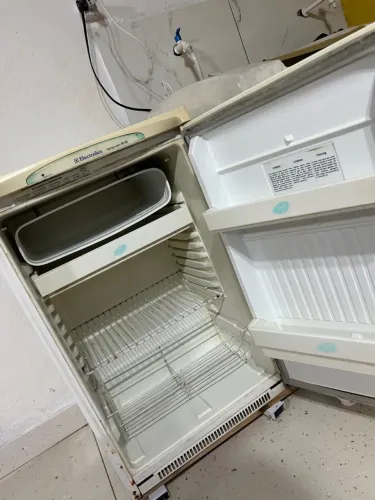 Vendo Frigobar