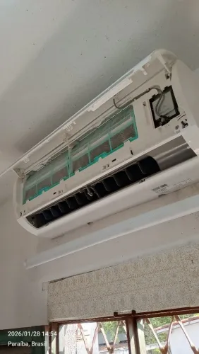 Limpeza preventiva de ar condicionado 