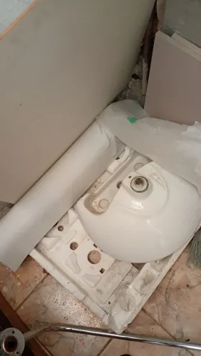 Lavatório de coluna de banheiro